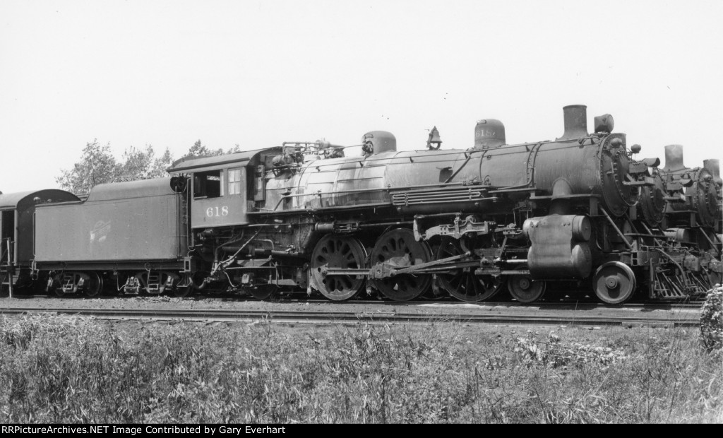 CNW 4-6-2 #618 - Chicago & North Western